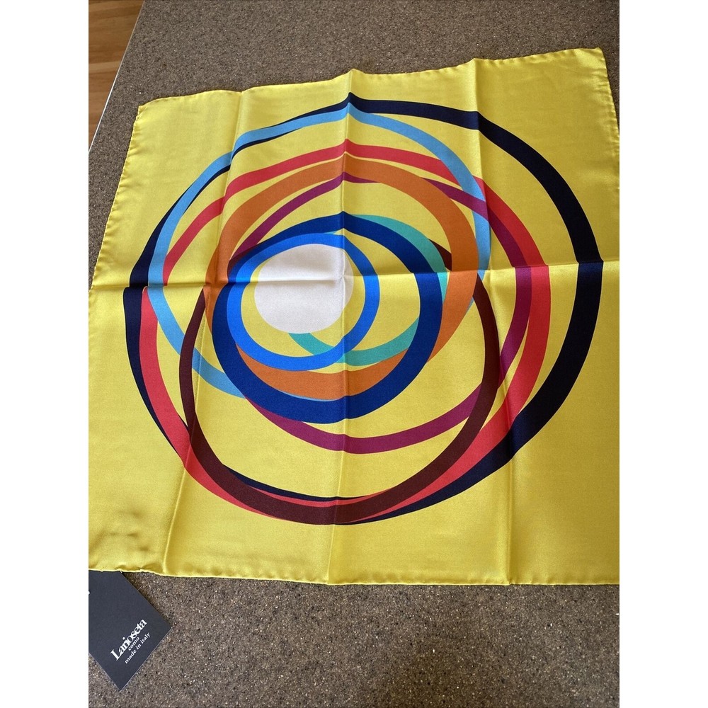 Nwt Larioseta Italian Silk Scarve Beautiful 19” X 19” Colorful Yellow